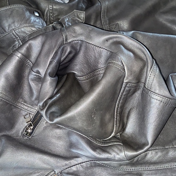 Banana republic leather jacket - Picture 12 of 16